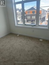 49 Pogie Dr in Welland, ON - Building Photo - Building Photo