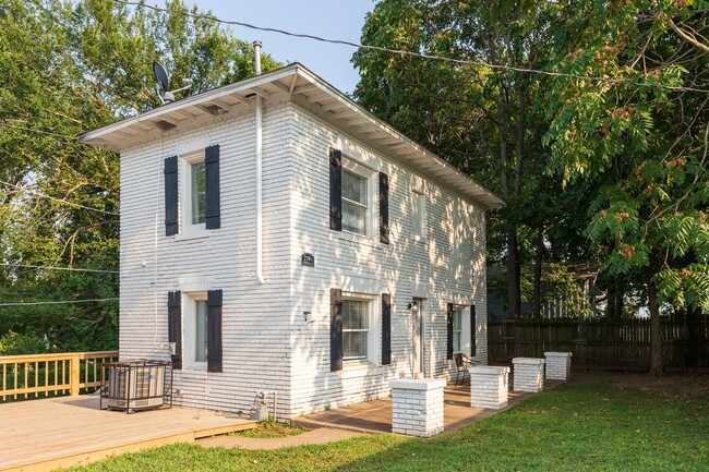property at 219 N Rosedale Ave