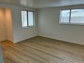 1007-1011 E Lincoln Ave in Nampa, ID - Building Photo - Building Photo