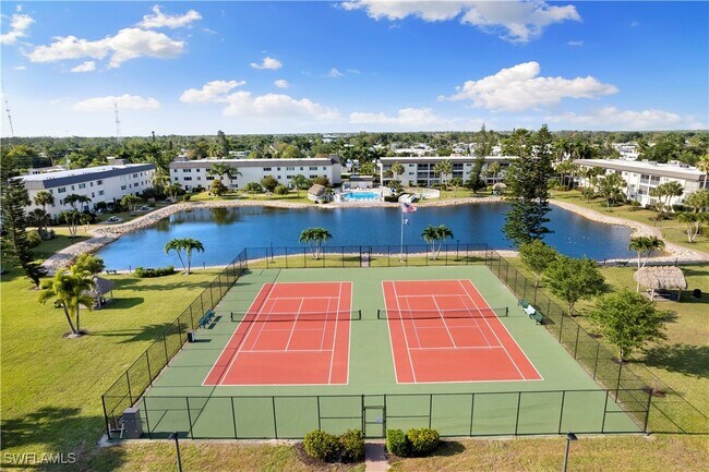1008 Manatee Rd