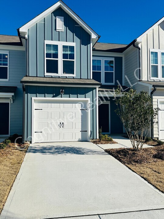 732 Ambrose Hl Ln in Wendell, NC - Building Photo