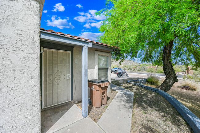property at 5580 S Kings Ranch Rd
