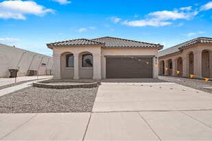 612 Cedarwood Ave in Horizon City, TX - Building Photo