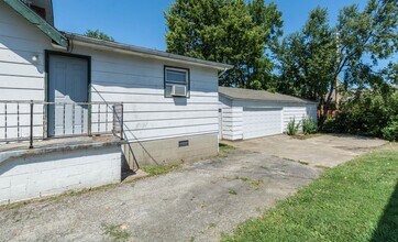 409 E 16th St in Bloomington, IN - Building Photo - Building Photo