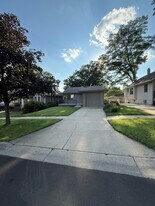 2020 N 61st St in Omaha, NE - Building Photo