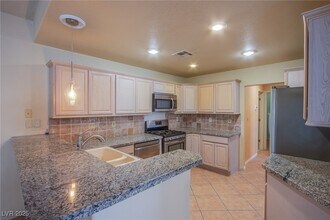 5086 Mt Pleasant Ln in Las Vegas, NV - Building Photo - Building Photo