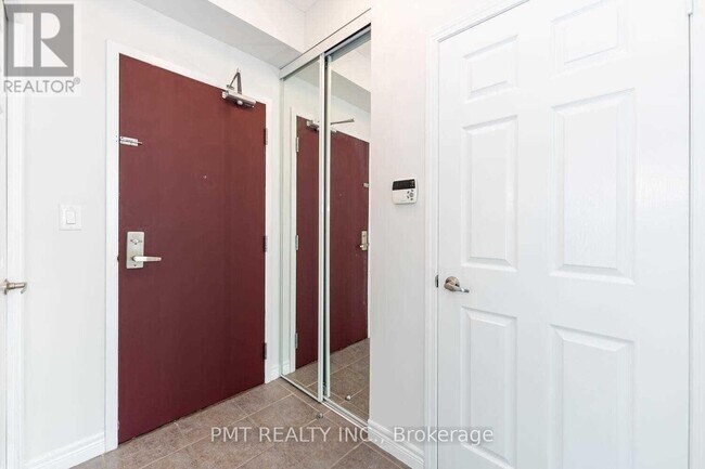 208 Enfield Pl in Mississauga, ON - Building Photo - Building Photo