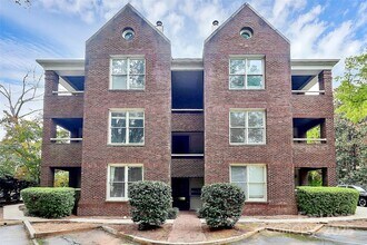 2220 Roswell Ave in Charlotte, NC - Building Photo - Building Photo