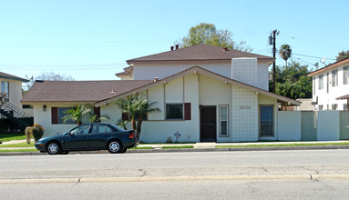 3005 N Garey Ave in Pomona, CA - Building Photo - Building Photo