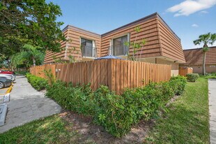 2701 27th Ct in Jupiter, FL - Building Photo