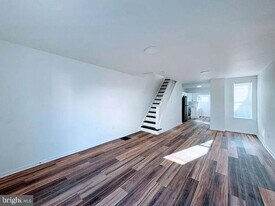 152 W Wishart St in Philadelphia, PA - Building Photo