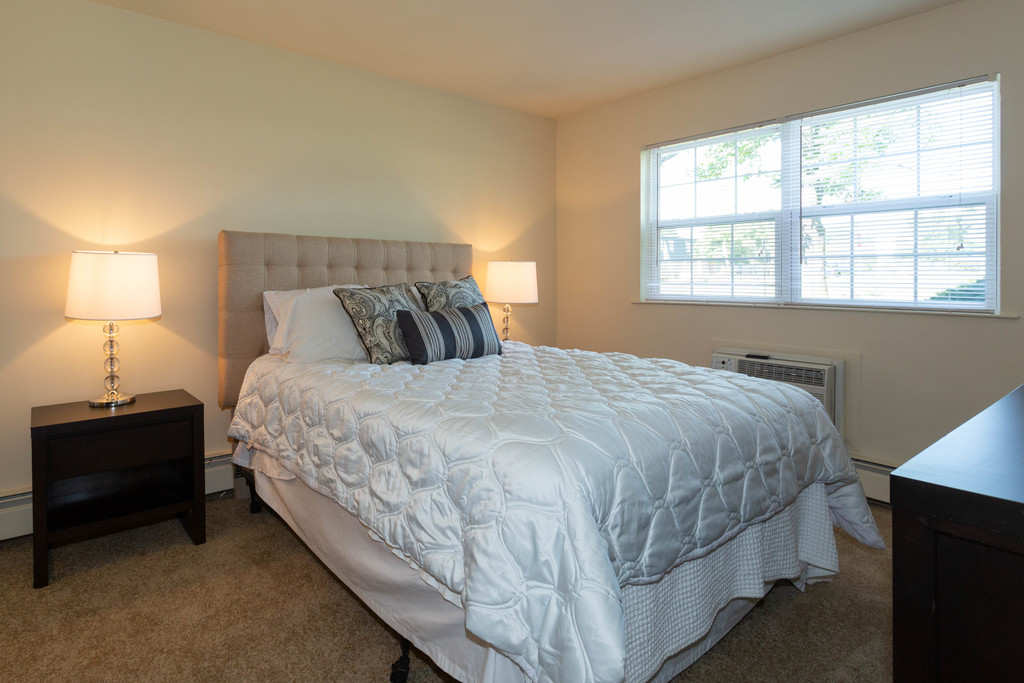 Amity Garden Apartments in Douglassville, PA | ApartmentHomeLiving.com