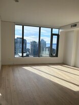 2510 6th Ave, Unit 2205 in Seattle, WA - Building Photo