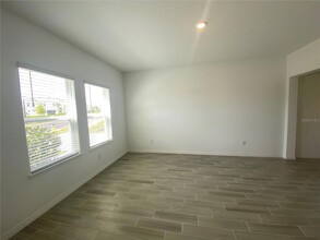 33857 Landsman Lp, Unit 1631 in Wesley Chapel, FL - Building Photo - Building Photo