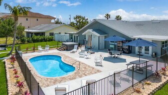 12230 Shoreview Drive in Cape Coral, FL - Building Photo