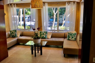 2951 S Bayshore Dr in Miami, FL - Building Photo - Building Photo