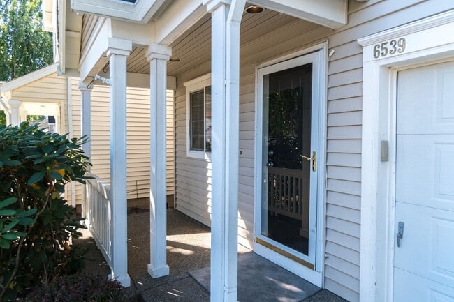 6539 NW Mcgregor Terrace in Portland, OR - Building Photo - Building Photo