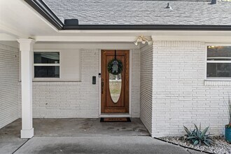 1902 De Milo Dr in Houston, TX - Building Photo - Building Photo