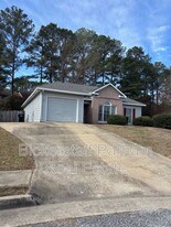 7121 Vinings Ct in Columbus, GA - Building Photo
