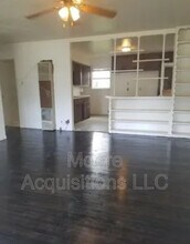 1046 W Star St in Denison, TX - Building Photo - Building Photo