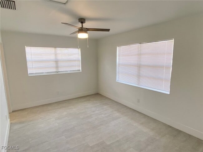 317 Tarpon Dr in Cape Coral, FL - Building Photo - Building Photo