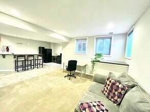 3516 7th St N, Unit Lower Level in Arlington, VA - Building Photo - Building Photo