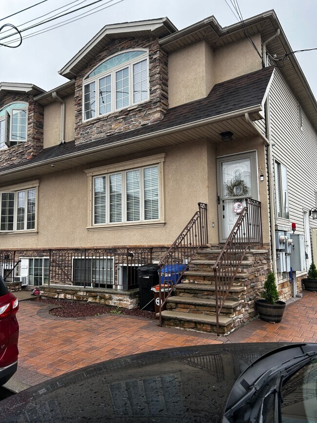 property at 98 Crabtree Ave