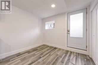 379-379 St Clarens Ave in Toronto, ON - Building Photo - Building Photo