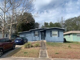 68 Angelo Ln in St. Augustine, FL - Building Photo