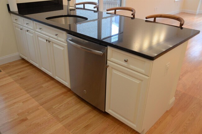 15 Langdon St in Cambridge, MA - Foto de edificio - Building Photo