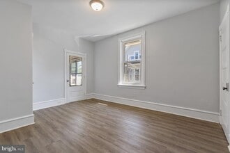 38 Curtis Ave in Woodbury, NJ - Building Photo - Building Photo