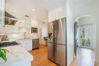 910 Santiago St in Coral Gables, FL - Building Photo - Building Photo