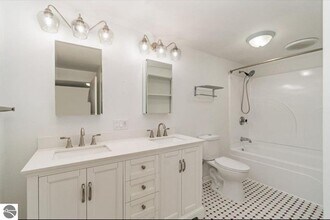 197 Westview Dr in Alma, MI - Building Photo - Building Photo
