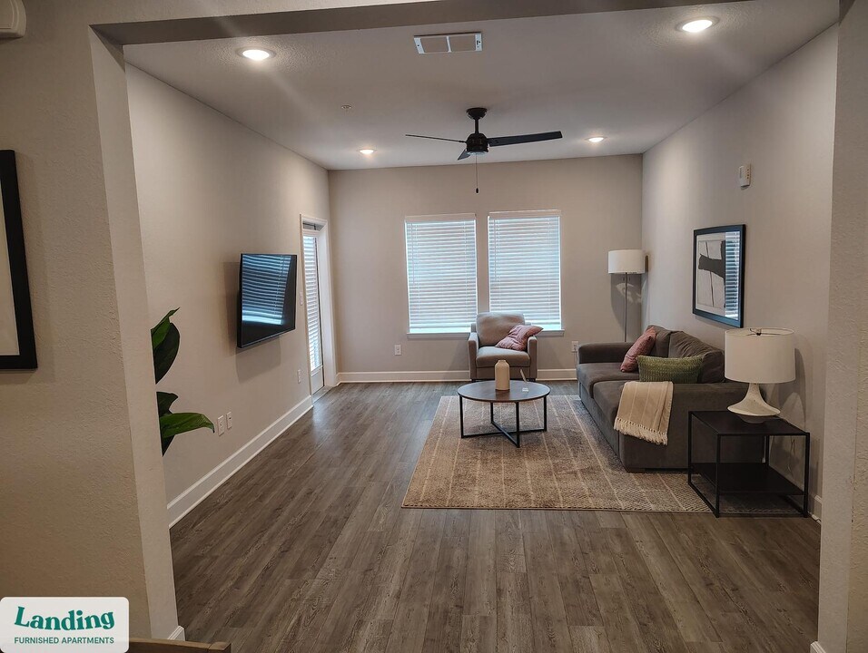 120 NW 148th Terrace in Newberry, FL - Building Photo