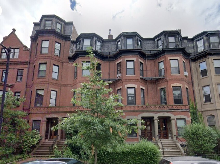 307 Beacon St, Unit 1 in Boston, MA - Building Photo