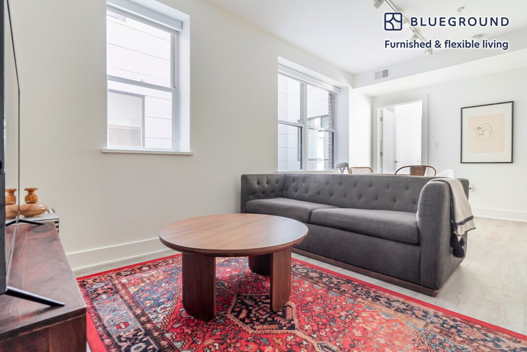 816 Potomac Ave SE in Washington, DC - Building Photo