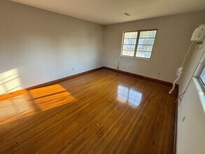 6804 1st Ave S in Birmingham, AL - Foto de edificio - Building Photo