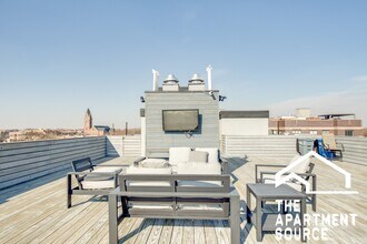 2251 W Lawrence Ave, Unit 201 in Chicago, IL - Building Photo - Building Photo