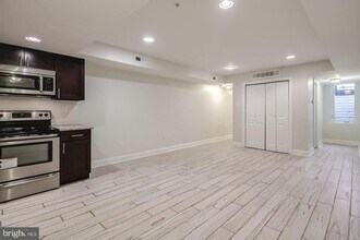 319 N Preston St in Philadelphia, PA - Building Photo - Building Photo