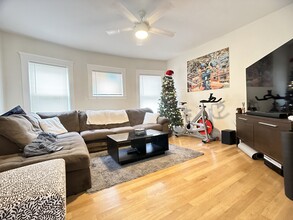 119 Colborne Rd in Boston, MA - Building Photo - Building Photo