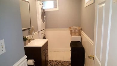 527 Ashmont St, Unit 527 in Boston, MA - Foto de edificio - Building Photo