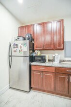 2467 N Clark St-Unit -2 in Chicago, IL - Building Photo - Building Photo