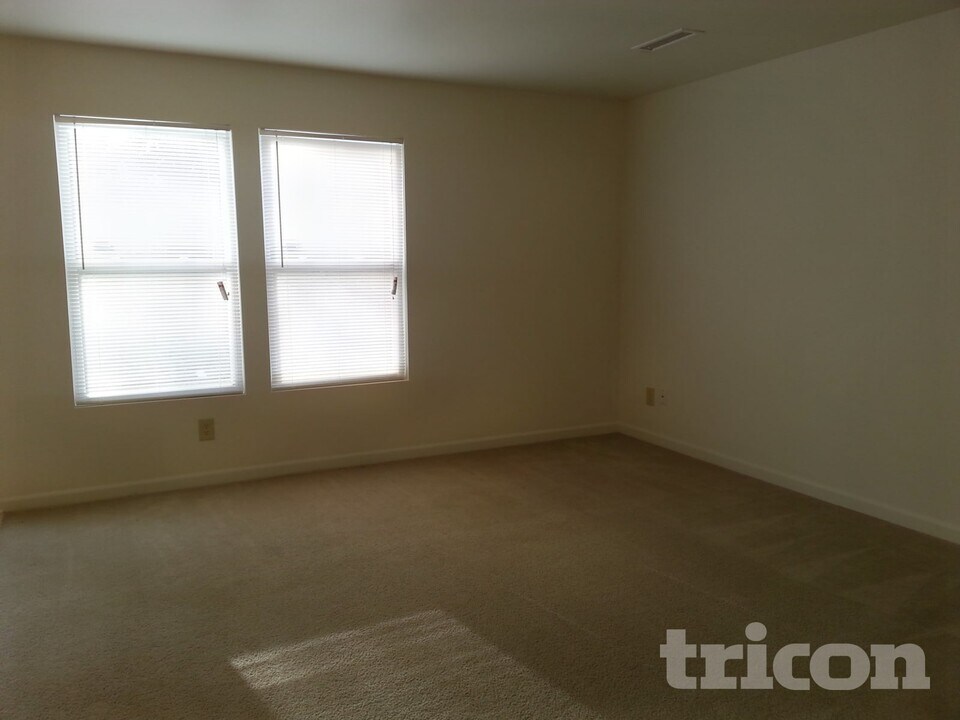 1104 New Day Ct in Charlotte, NC - Building Photo