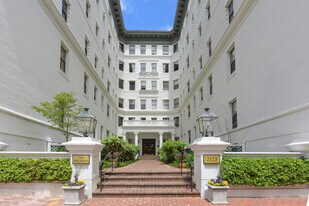 2123 California St NW, Unit E6 in Washington, DC - Building Photo