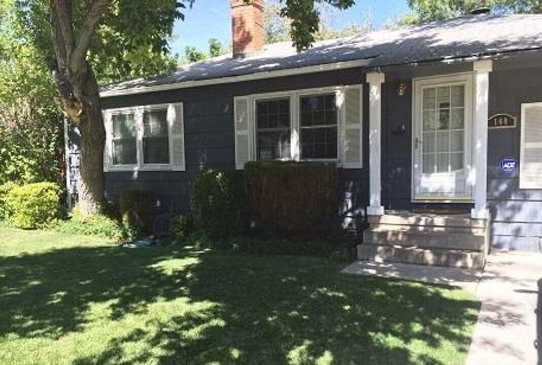 160 Bisby St in Reno, NV - Building Photo