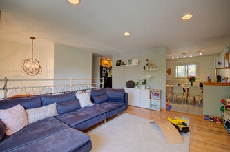 1410 Concord Ln in Schaumburg, IL - Building Photo - Building Photo