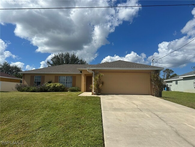 2148 NW 21st Pl in Cape Coral, FL - Building Photo - Building Photo