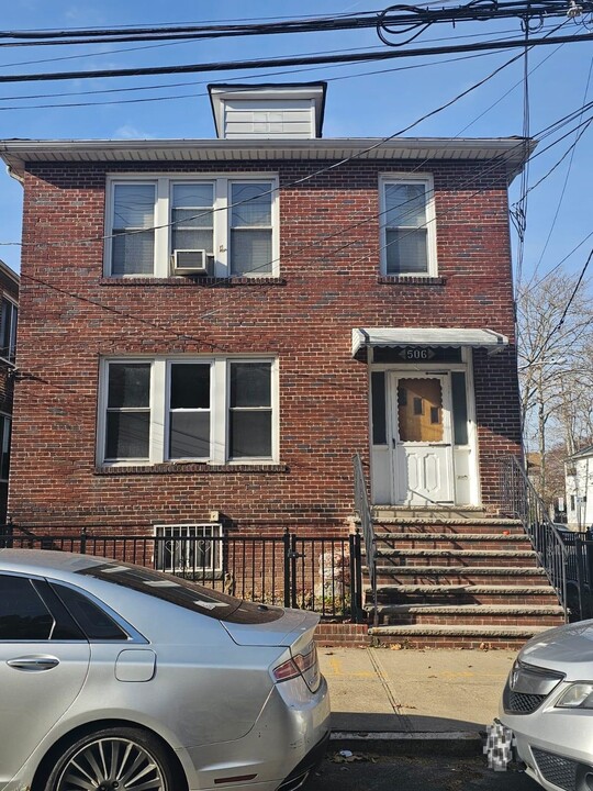 506 N 13th St-Unit -1st floor in Newark, NJ - Building Photo