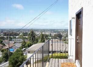 2133 166th ave, Unit Mezzo in San Leandro, CA - Building Photo - Building Photo