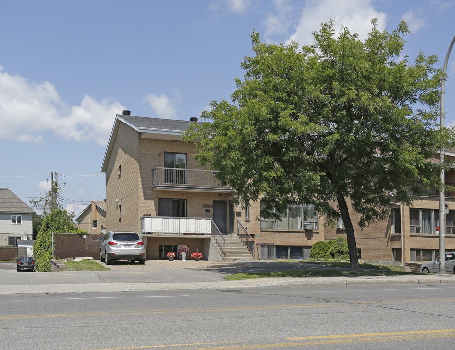 17749-17755 De Pierrefonds Boul in Montréal, QC - Building Photo